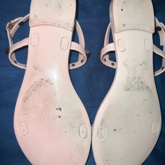 Cute Flat and comfortable sandal - Picture 2 of 6